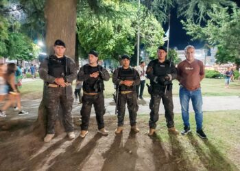 MENOR APREHENDIDO TRAS SER SORPRENDIDO EXHIBIENDO UN ARMA BLANCA EN LA VÍA PÚBLICA 6 MENOR APREHENDIDO TRAS SER SORPRENDIDO EXHIBIENDO UN ARMA BLANCA EN LA VÍA PÚBLICA