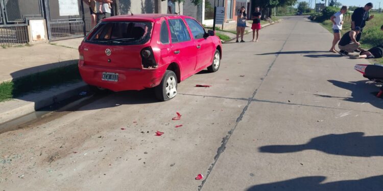 SE CHOCO UN AUTO ESTACIONADO. FUE INTERNADO EN EL HOSPITAL