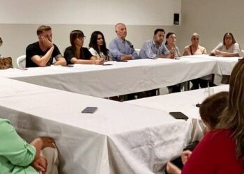 BASURAL MUNICIPAL . LOS VECINOS PIDIERON LA PRESENCIA DE CONCEJALES