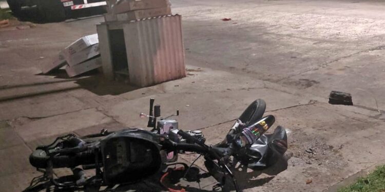 DOS MOTOS PROTAGONISTAS DE UN ACCIDENTE. TRES HERIDOS