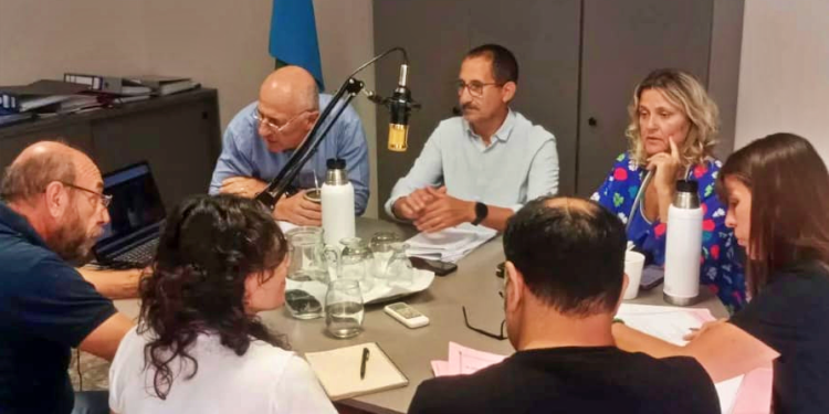 HABRÍA CONSENSO PARA TRATAR LA EMERGENCIA AMBIENTAL SOBRE UN PROYECTO UNIFICADO DE LLA Y LA UCR