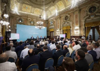 KICILLOF ENCENDIÓ ALARMAS ANTE INTENDENTES POR LA SITUACIÓN FISCAL DE LA PROVINCIA