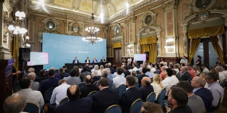 KICILLOF ENCENDIÓ ALARMAS ANTE INTENDENTES POR LA SITUACIÓN FISCAL DE LA PROVINCIA