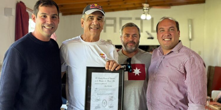 EL DIPUTADO MIRANDA ENTREGÓ A JORGE MALATINI LA DISTINCIÓN COMO PERSONALIDAD DESTACADA DE LA PROVINCIA