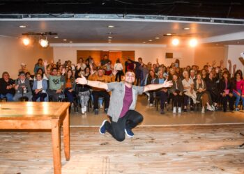 EN LA SALA DOMINE, CON LA SALA LLENA, COMENZÓ LA 30º EDICIÓN DE LA SEMANA DEL TEATRO