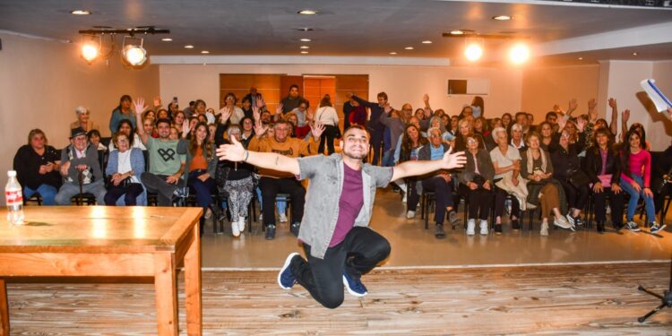 EN LA SALA DOMINE, CON LA SALA LLENA, COMENZÓ LA 30º EDICIÓN DE LA SEMANA DEL TEATRO
