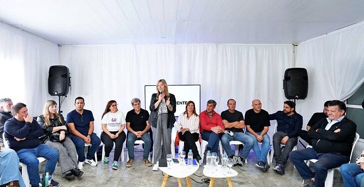BARENGHI ESTUVO EN LOS TOLDOS, DONDE EL KICILLOFISMO DE LA CUARTA SE REUNIÓ CON LA MIRA EN 2027