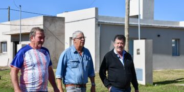 EL BARRIO “TUCHO LEMOS” SIGUE CRECIENDO Y RECIBIO LA VISITA DEL INTENDENTE