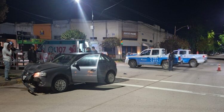 ACCIDENTE EN LA MADRUGADA. UNA JOVEN QUE IBA EN MOTO, RESULTO HERIDA