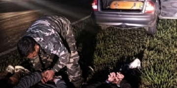 PERSECUCION EN PLENA RUTA 5 ENTRE CHIVILCOY Y MECHITA.  TRES ARMAS SECUESTRADAS Y TRES PERSONAS APREHENDIDAS