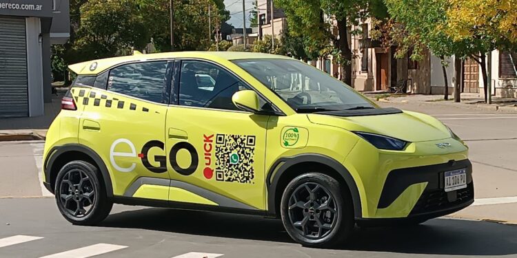 BRAGADO TIENE EL PRIMER SERVICIO DE REMISES CON AUTOS 100% ELECTRICOS EN EL PAIS