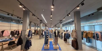JEANS A $35.000: LA FÓRMULA DE LE UTTHE, LA “H&M” ARGENTINA QUE SEXTUPLICÓ SU TAMAÑO EN LA PEATONAL CORDOBESA