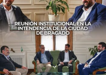 REUNION DE MASONES CON EL INTENDENTE BARENGHI. LOS ACOMPAÑO EL BRAGADENSE CESAR MUÑOZ