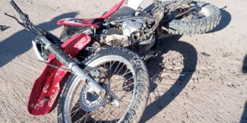 GRAVES CONSECUENCIAS PARA UN JOVEN DE 19 AÑOS POR EL CHOQUE DE UNA MOTO Y UN AUTO