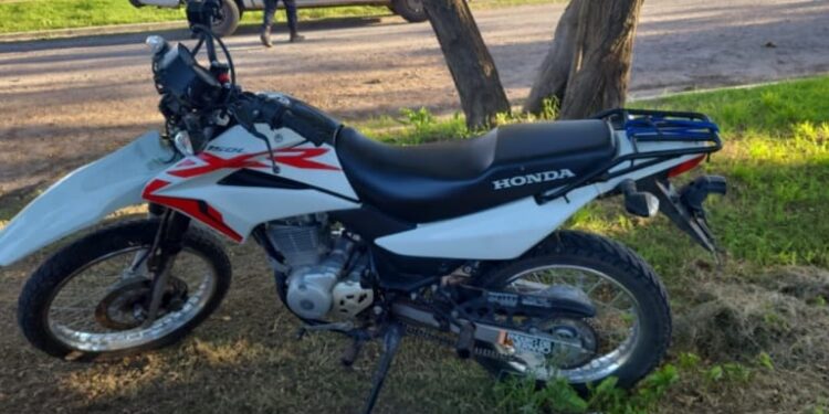 EL SÁBADO LE HURTARON LA MOTO PERO FELIZMENTE FUE RECUPERADA POR POLICÍA
