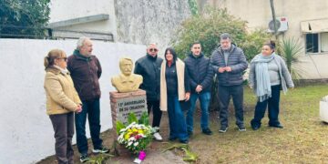 LA UNIDAD SANITARIA DE MECHITA “EVA PERÓN” CUMPLIO 15 AÑOS Y SE DESCUBRIÓ UN BUSTO DE ALDO OMAR SAN PEDRO