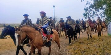 EL 25 DE MAYO Y LA “FIESTA NACIONAL DEL CABALLO”: SE REALIZO NUEVAMENTE LA TRADICIONAL CABALGATA
