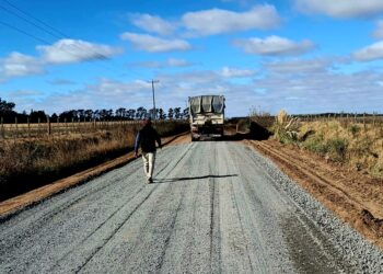 SIGUE ADELANTE LA OBRA DE CONSOLIDADO DEL ACCESO A IRALA