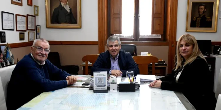 BRITOS, REVILLA Y GATICA EN UNA CUMBRE DE DIRIGENTES CON VARIOS MENSAJES POLÍTICOS