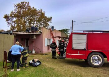 PRINCIPIO DE INCENDIO EN WARNES. NO HUBO HERIDOS