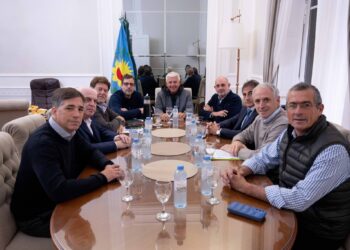 MÁS DE 60 INTENDENTES DE TODOS LOS PARTIDOS ADVIERTEN POR UNA CRISIS FISCAL “INSOSTENIBLE” Y PIDEN LIBERAR FONDOS AFECTADOS