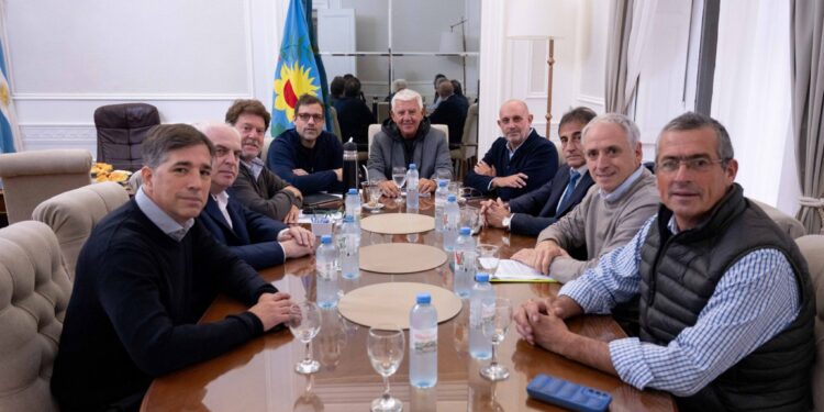 MÁS DE 60 INTENDENTES DE TODOS LOS PARTIDOS ADVIERTEN POR UNA CRISIS FISCAL “INSOSTENIBLE” Y PIDEN LIBERAR FONDOS AFECTADOS