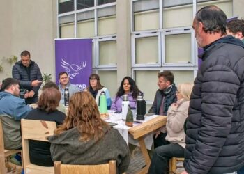 COINCIDENTE CON EL 25 DE MAYO, LA LIBERTAD AVANZA SUMO UNA NUEVA MODALIDAD DE PRESENCIA CON LOS VECINOS: CABILDO ABIERTO