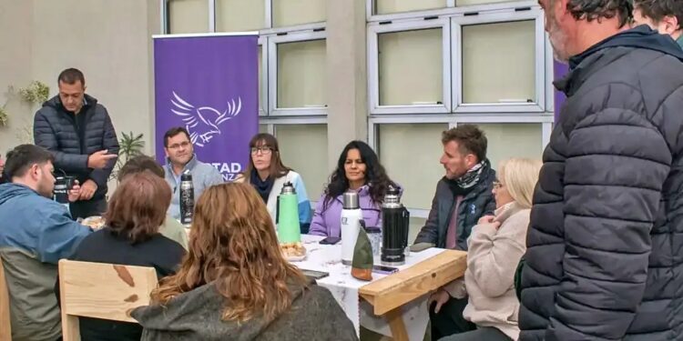 COINCIDENTE CON EL 25 DE MAYO, LA LIBERTAD AVANZA SUMO UNA NUEVA MODALIDAD DE PRESENCIA CON LOS VECINOS: CABILDO ABIERTO