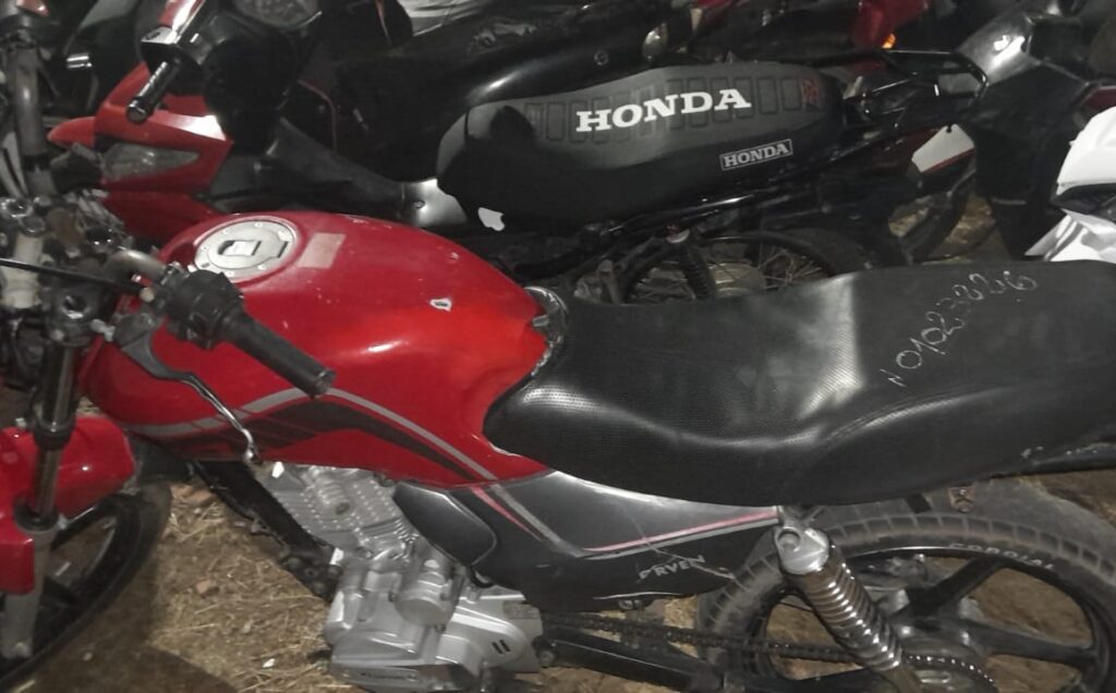 OPERATIVOS DE CONTROL VEHICULAR ARROJAN COMO RESULTADO EL SECUESTRO DE 14 MOTOS 8 motos secuestradas varias3