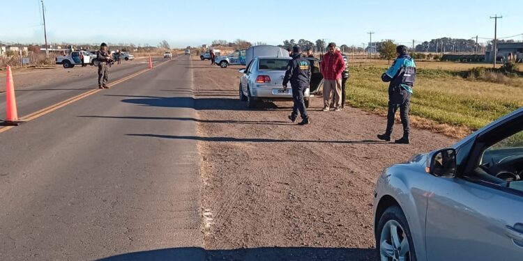 OPERATIVO DE INTERCEPTACIÓN SELECTIVA EN RUTA PROVINCIAL N.º 46 Y ACCESO JUAN MANUEL DE ROSAS
