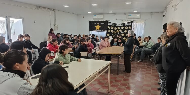 JORNADA DE CONCIENTIZACIÓN SOBRE SEGURIDAD VIAL EN LA ESCUELA N° 35