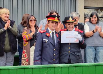 HOMENAJES Y ASCENSOS EN EL ACTO POR EL DIA DEL BOMBEROS VOLUNTARIO