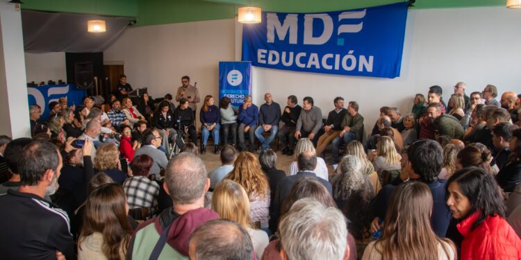 SECCIONAL EN CHIVILCOY DEL ESPACIO DE KICILLOF. ASISTIO SERGIO BARENGHI