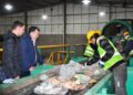 BARENGHI RECORRIÓ LA PLANTA DE RECICLADO. SE PUSO EN MARCHA LA CINTA CLASIFICADORA