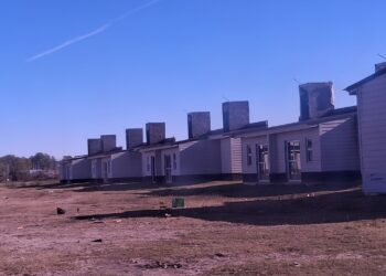 VIVIENDAS EX CÁRITAS: EL MUNICIPIO LLAMO A LICITACION PARA SU TERMINACION