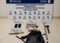 FUERON DETENIDOS DOS INDIVIDUOS DE JUNIN QUE AMENAZARON A UN VECINO DE BRAGADO. ENTRE SUS PERTENENCIAS HABIA GUANTES Y PRECINTOS