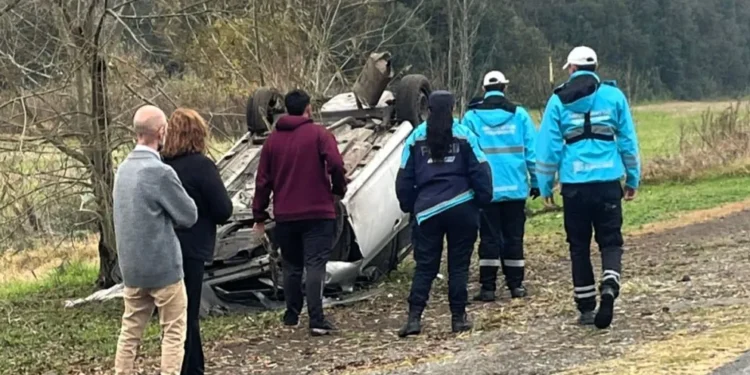 DOS PERSONAS HOSPITALIZADAS POR EL VUELCO DE UN AUTOMOVIL EN RUTA 46
