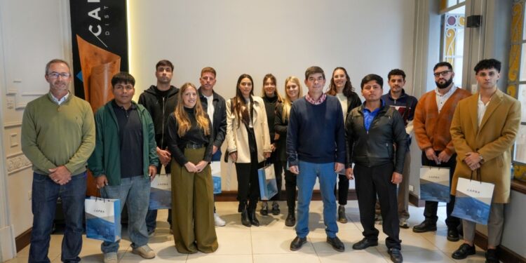 SE REALIZÓ UNA NUEVA JORNADA DE ENTREGA DE CREDENCIALES EN EL CAPBA 5