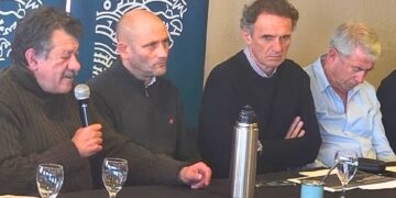 KATOPODIS PRESENTÓ LOS AVANCES DE LA LICITACIÓN DE LA CUENCA DEL RÍO SALADO. ESTUVO EL INTENDENTE BARENGHI
