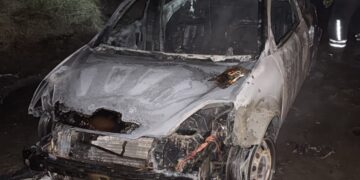 SE INCENDIÓ UN AUTO EN EL CAMINO A OLASCOAGA