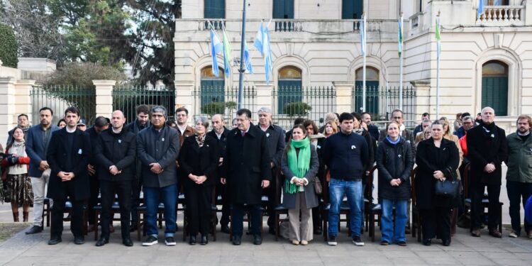 DÍA DE LA INDEPENDENCIA: ACTO PROTOCOLAR,  SOLEMNE TEDÉUM Y DESFILE
