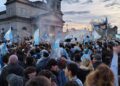 BRAGADO CELEBRO LA CLASIFICACION ARGENTINA Y EL PADRE MARIANO SE HIZO PRESENTE CON LA IMAGEN DE LA VIRGEN