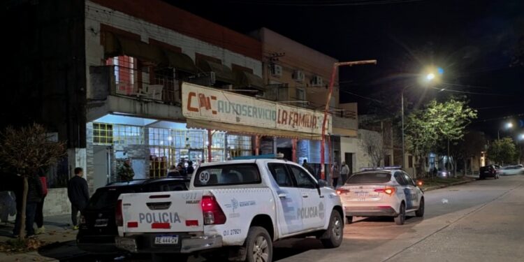 UN POLICIA MURIO REPENTINAMENTE MIENTRAS SE HALLABA EN UN SUPERMERCADO
