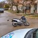 CHOQUE DE UNA MOTO Y UNA CAMIONETA. UN JOVEN HERIDO