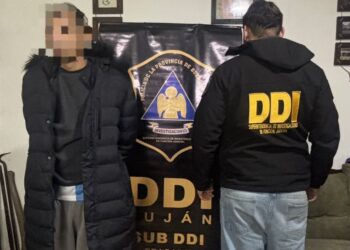 DETENCION EN UNA CAUSA POR AMENAZAS AGRAVADAS Y DESOBEDIENCIA