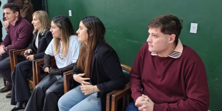 LILIAN LABAQUI LLAMO A SUMARSE A UN PARTIDO RADICAL QUE TRABAJARA PARA UN MEJOR FUTURO PARA BRAGADO