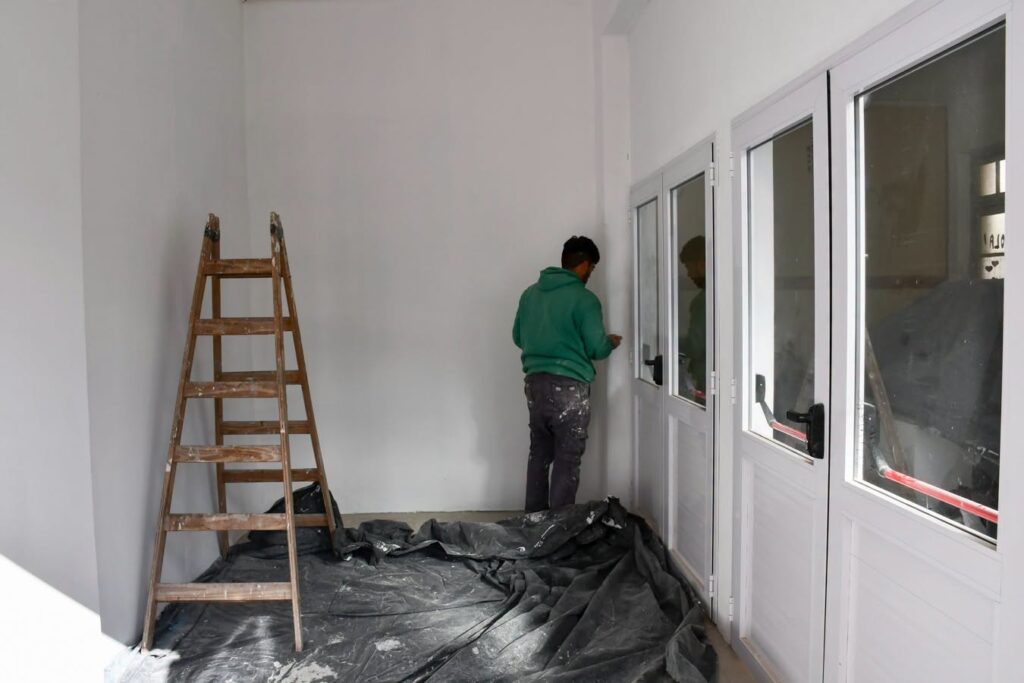 OBRAS EN NUESTROS EDIFICIOS EDUCATIVOS: AMPLIACIÓN Y MEJORAS EN ESCUELA Nº 1 Y ESCUELA DE EDUCACIÓN ARTÍSTICA 6 visita barenghi obra escuela1