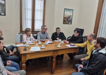 SE HARÁN LAS OBRAS COMPROMETIDAS EN LAS ESCUELAS CON EL FONDO EDUCATIVO 6 SE HARÁN LAS OBRAS COMPROMETIDAS EN LAS ESCUELAS CON EL FONDO EDUCATIVO