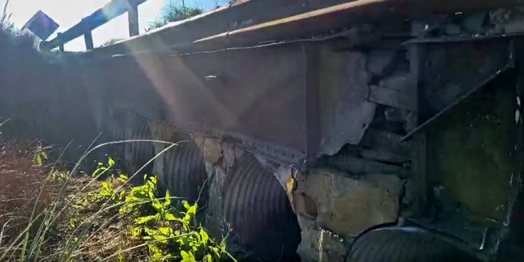 UN VIDEO MUESTRA EL ESTADO DEL ALCANTARILLADO DEL PUENTE DE LA RUTA 46
