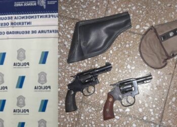 LA POLICIA DETUVO A UN HOMBRE QUE AMENAZABA A SU FAMILIA CON UN ARMA DE FUEGO